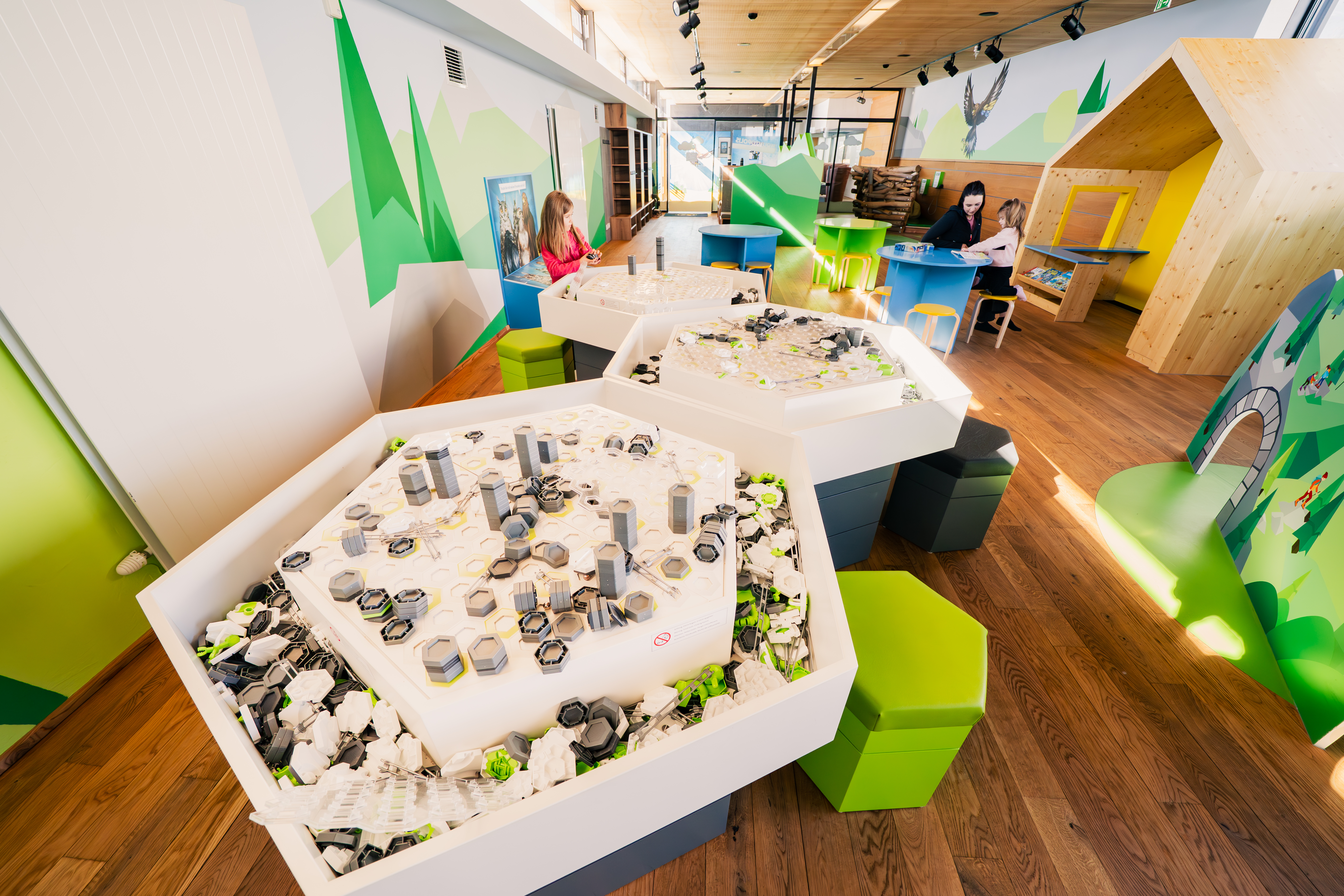 AlbertAdler SpieleWelt by Playworld in Mayrhofen, GraviTax Game Table