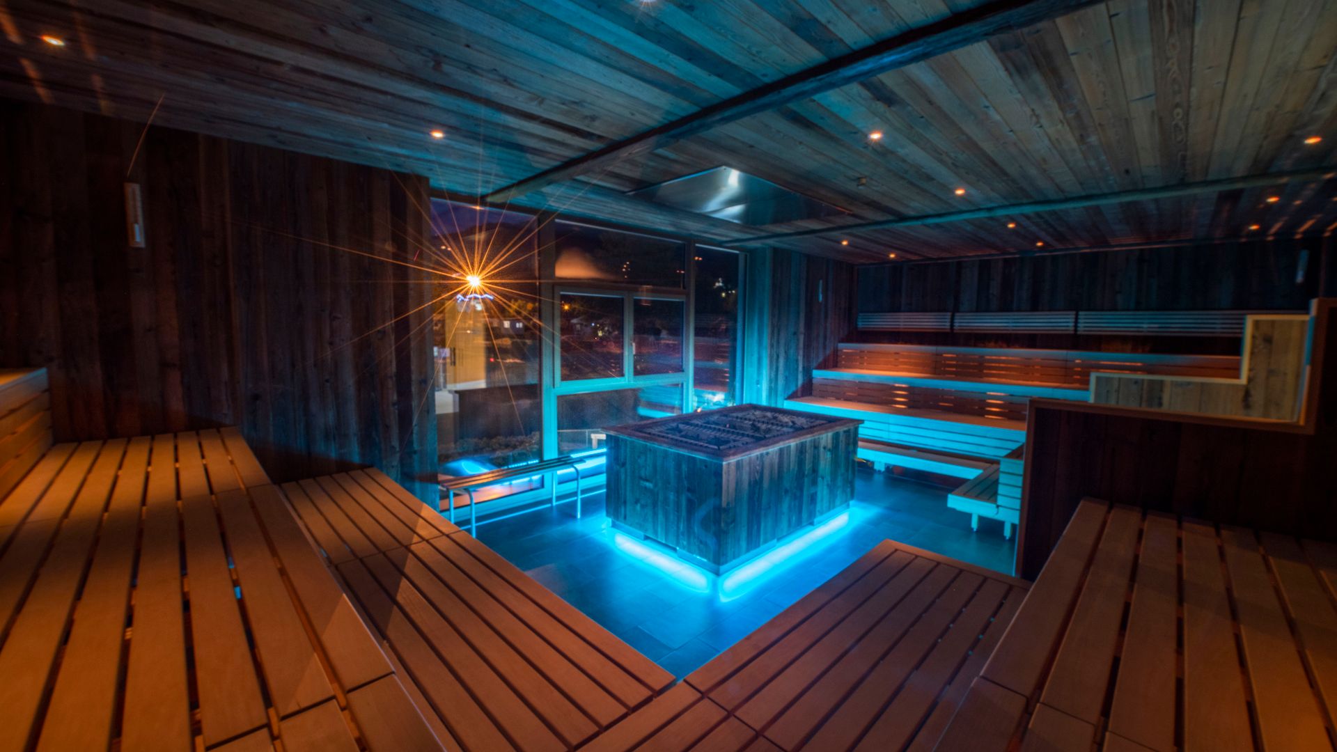 Erlebnistherme Zillertal - Sauna am Abend