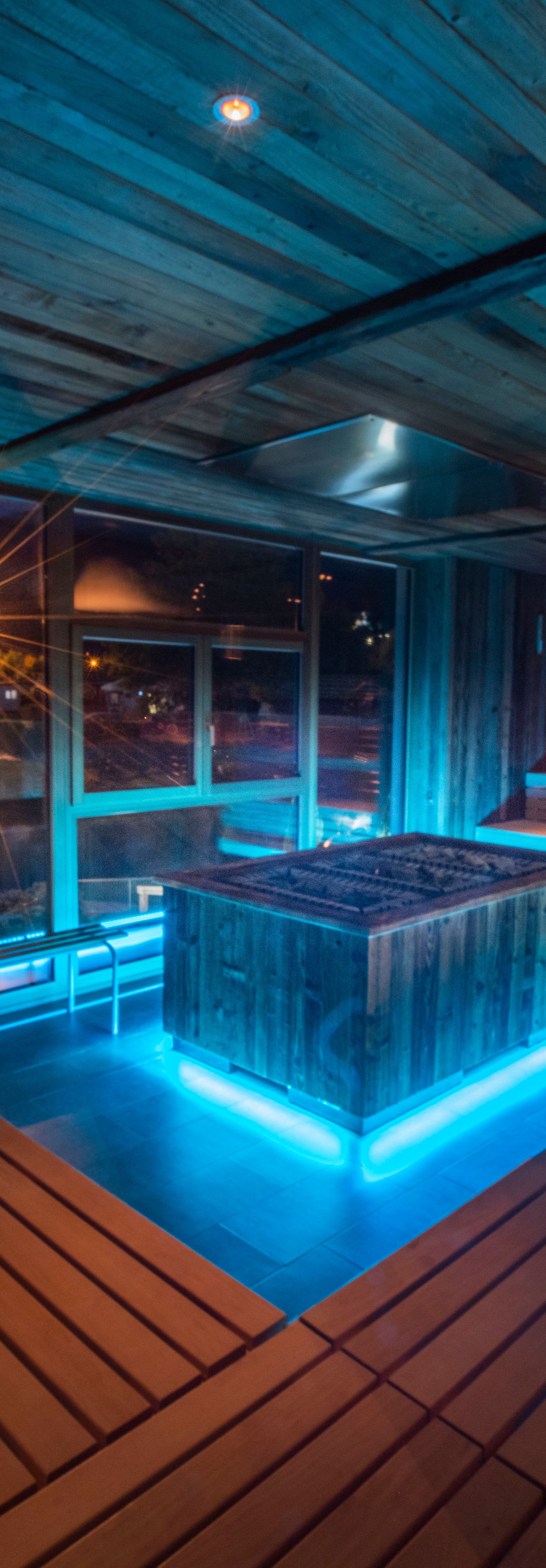 Erlebnistherme Zillertal - Sauna am Abend