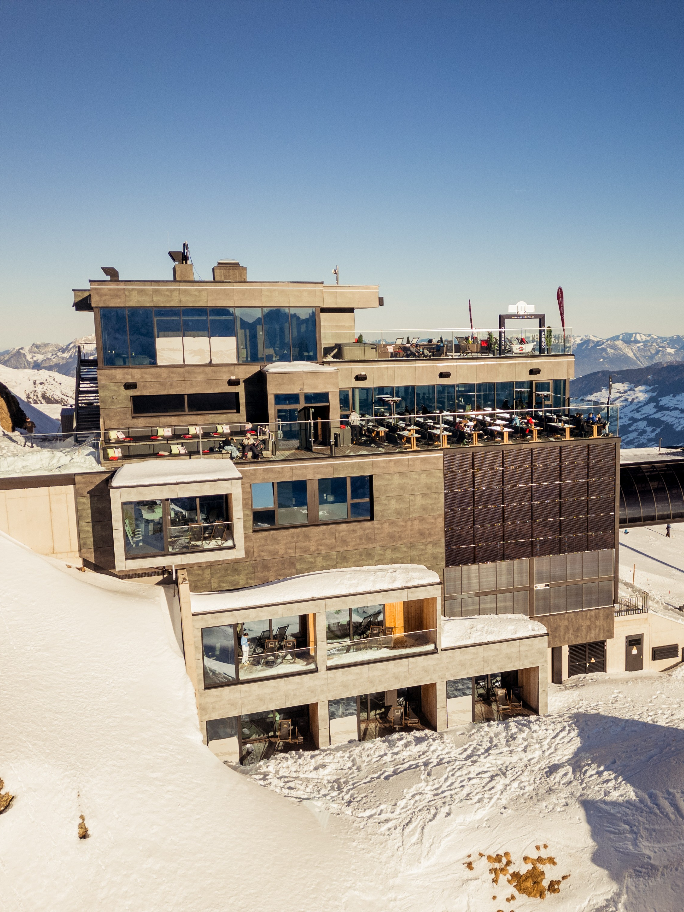 Außenansicht Albergo Hochzillertal