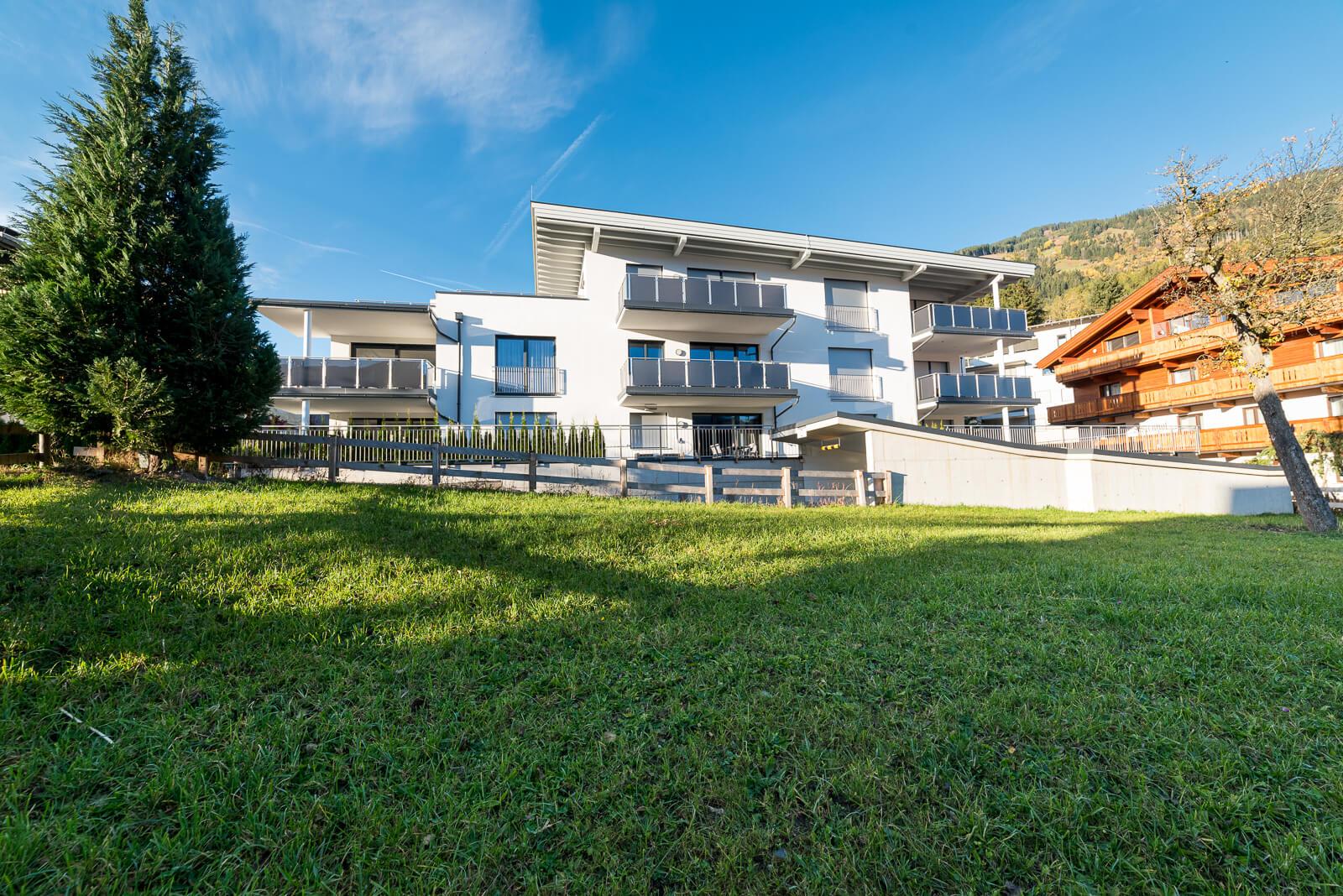 feratel-APARTMENT 17 - Aussenansicht über kleine Weide