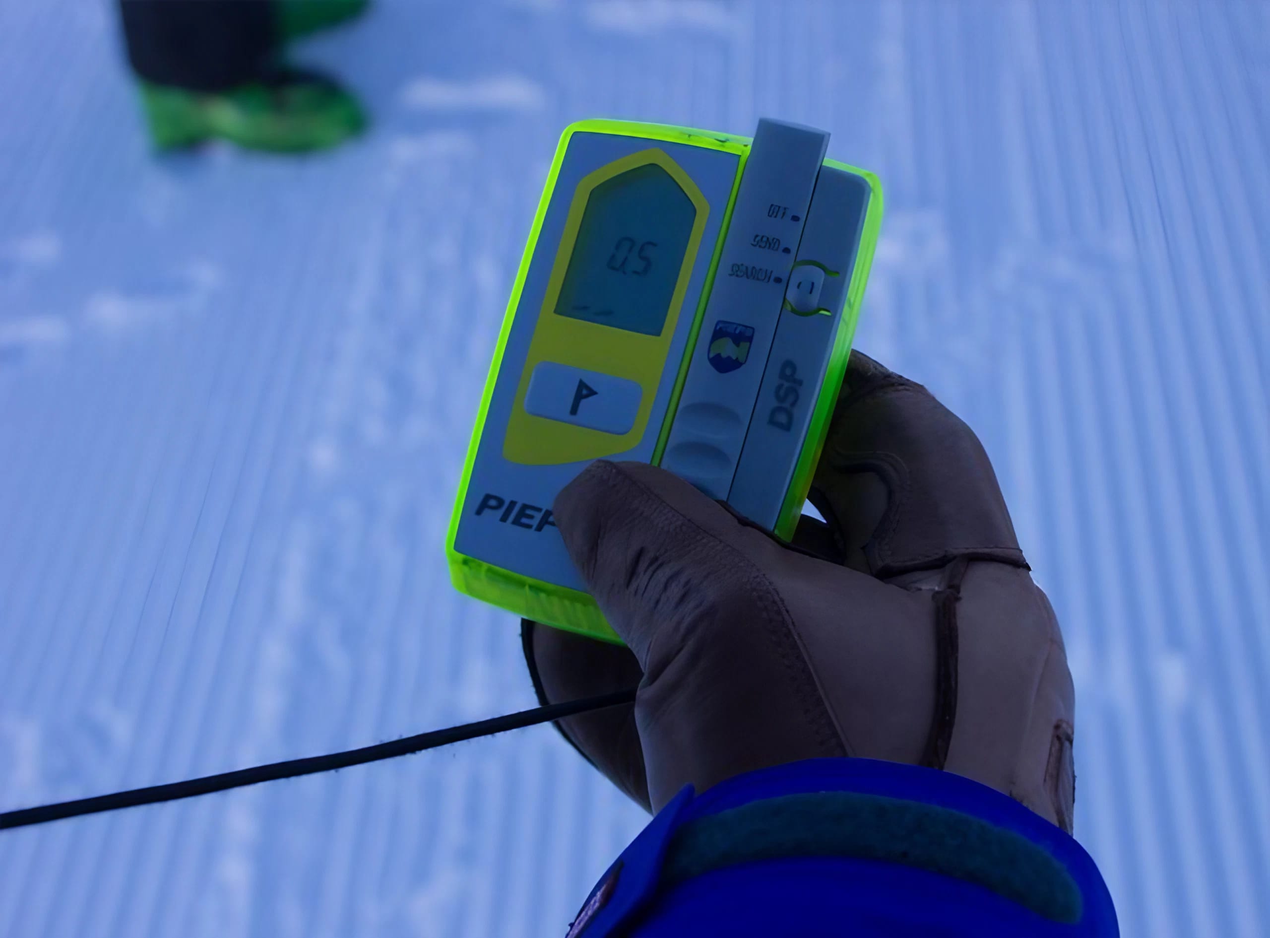SNOW AND AVALANCHE TRAINING Hochfügen 