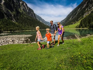 mhf-summer-family-hiking-zillertal-foto-dominic-ebenbichler Dominic Ebenbichler