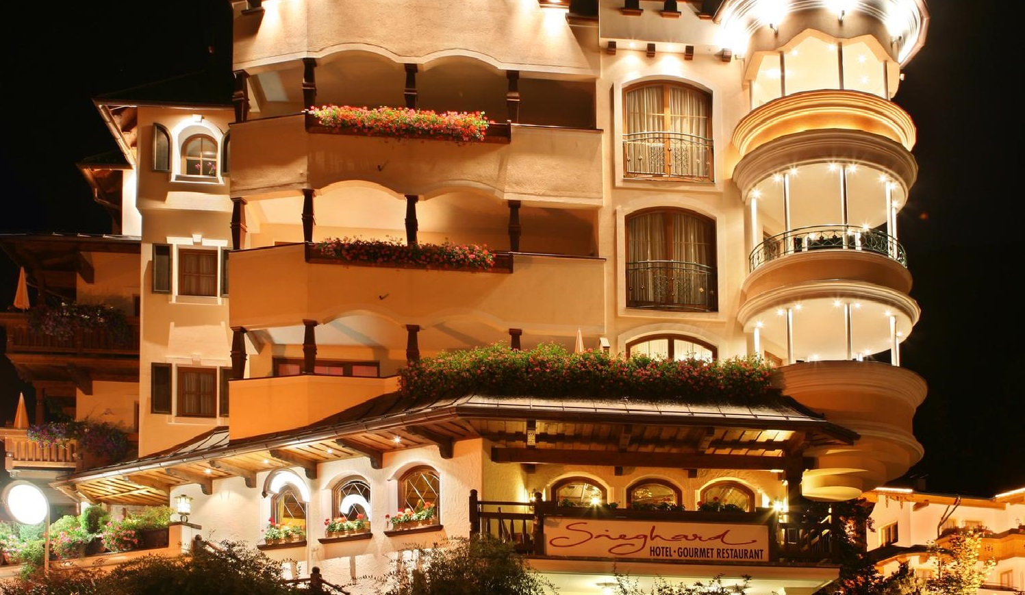 mys-Weihnachtsmenü im Sieghard-Hotel & Restaurant Sieghard - haus.jpg