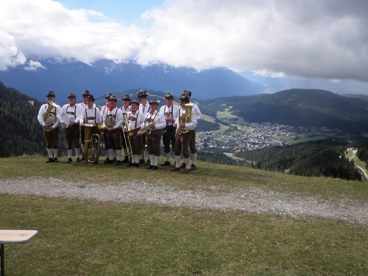 mys-Gastkonzert Asenhagen Tyrolerorkester - Musikpavillon Mayrhofen-Asenhagen Tyrolerorkester
