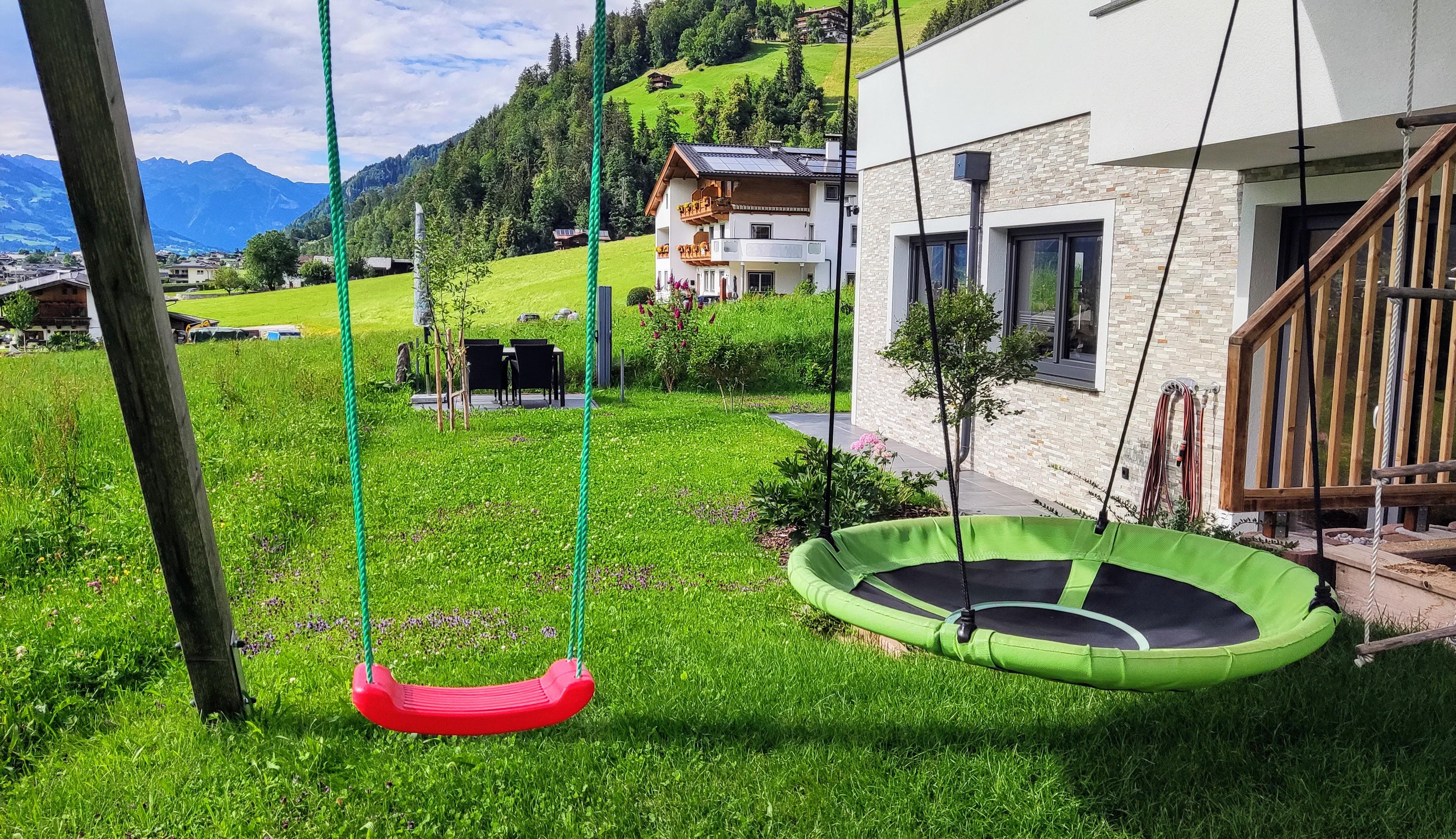 feratel-Apart Höllwarth - Garten Südansicht