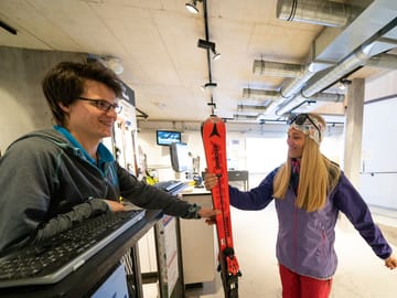 mhf-winter-skiverleih-mayrhofen-hippach-foto-dominic-ebenbichler ©Dominic Ebenbichler