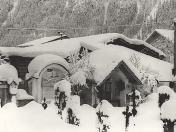 mhf-alter-friedhof-winter-foto-archiv-marktgemeinde-mayrhofen.jpg © Archiv Marktgemeinde Mayrhofen