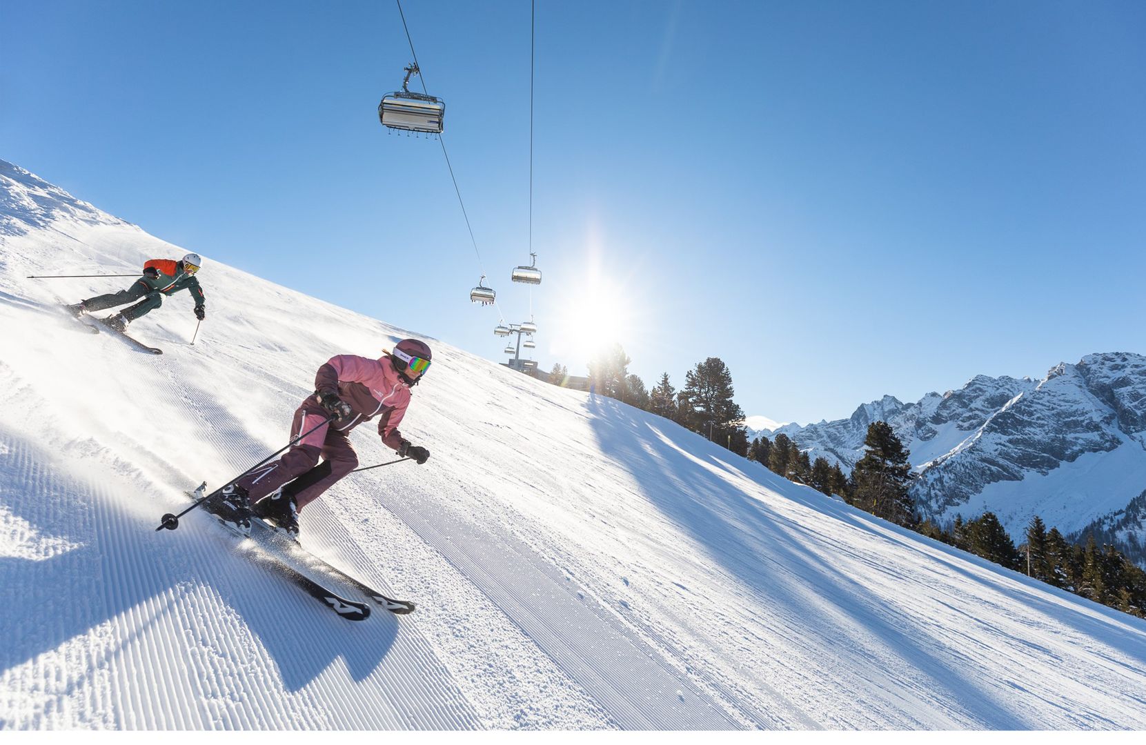 Skifahrer am Ahorn in der Ferienregion Mayrhofen-Hippach
