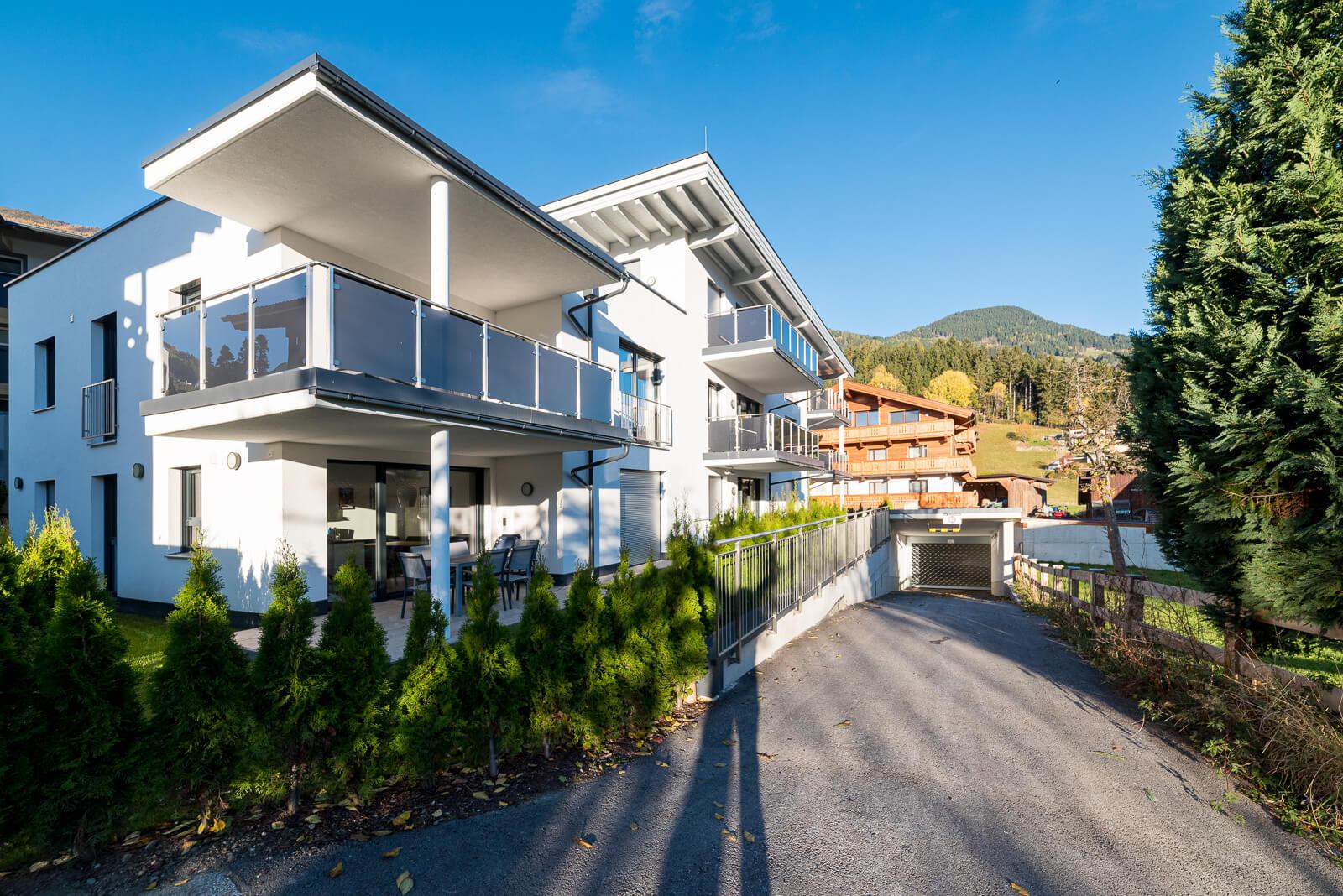 feratel-APARTMENT 17 - Aussenansicht, Einfahrt Tiefgarage