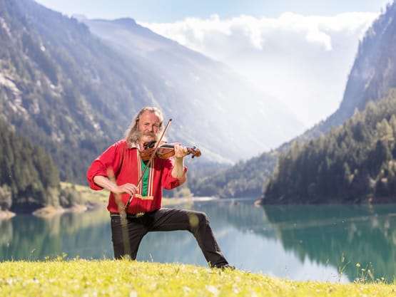 mhf-erwin-aschenwald-testimonial-musik-stilluptal-foto-thomas-eberharter-photography ©Thomas Eberharter Photography