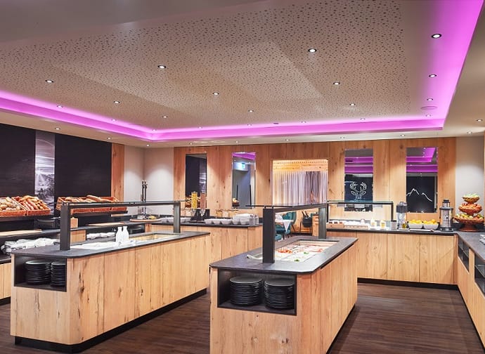 mys-NEPO Breakfast at Hotel Neue Post-NEPO Frühstück