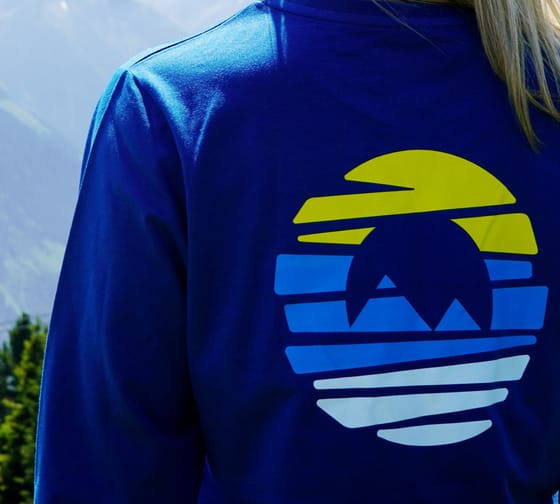 Mountopolis Longsleeve O_hinten.jpg