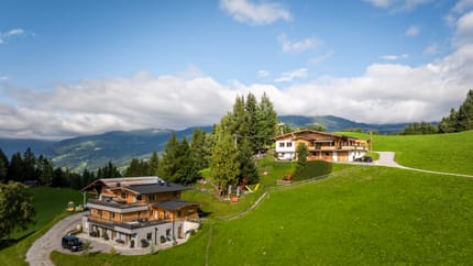 Schlittenstadl + Chalet Sonnalm