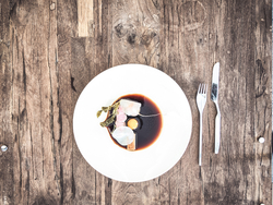 mys-Huber's Boutique Hotel-Huber Gastro GmbH & CO KG - Iberico Schweinenacken Kartoffelbaumkuchen Karotte Radischen Kohlrabi.jpg