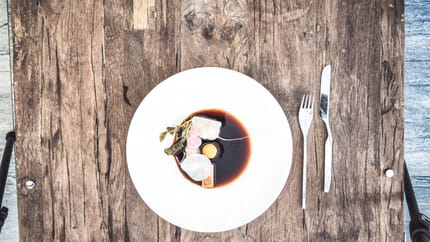 mys-Huber's Boutique Hotel-Huber Gastro GmbH & CO KG - Iberico Schweinenacken Kartoffelbaumkuchen Karotte Radischen Kohlrabi.jpg