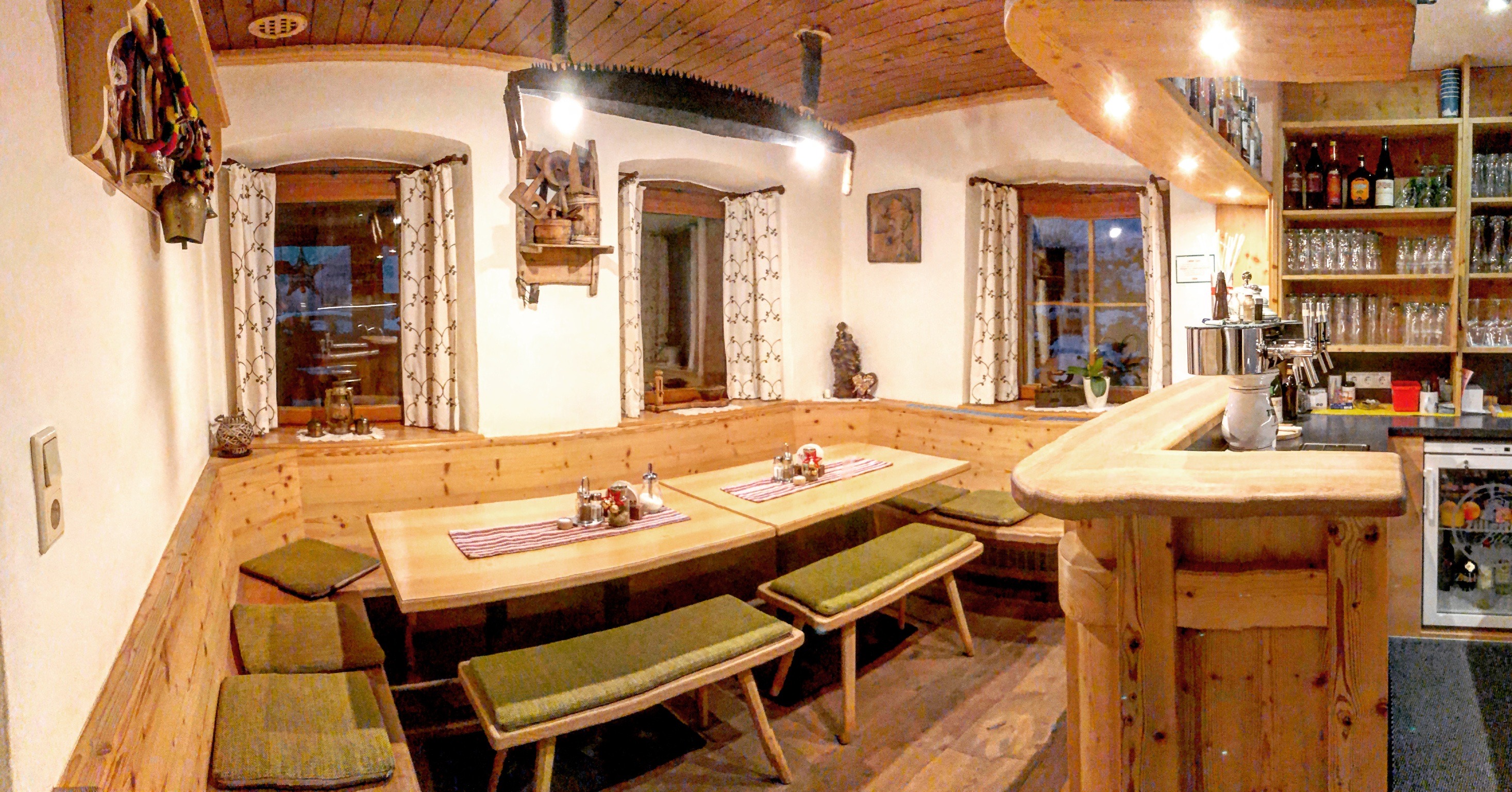 mys-Gasthof Häusling Alm 1.050m - Zillergrund-E-Bike Ladestation - Häusling Alm 1050m - KCFZ5525.JPG