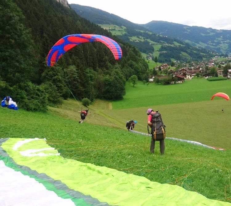 mys-Zillertal Flying School - Paragliding compact course-Zillertaler Flugschule - Gleitschirm Schnupperkurs