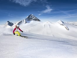 mhf-skifahren-olperer-hintertuxer-gletscher-foto-archiv-tvb-tux-finkenberg ©Archiv TVB Tux-Finkenberg