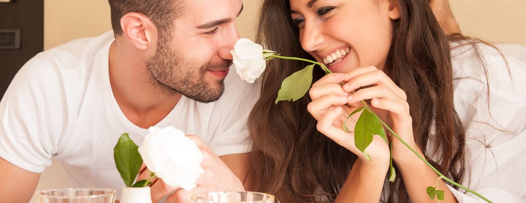 mayrhofen-zimmer fruehstueck-paar-hotel-archiv-tvb-mayrhofen mayrhofen-zimmer fruehstueck-paar-hotel-archiv-tvb-mayrhofen