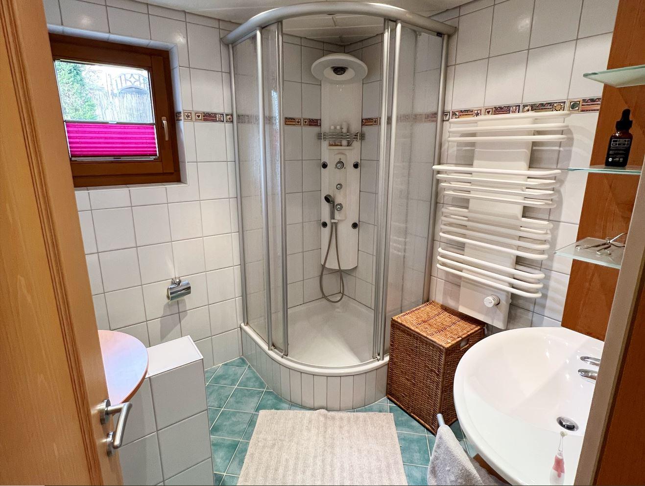 feratel-Apartement Malea - Zillertal_Schlitters_Apartement Malea_Dusche und W