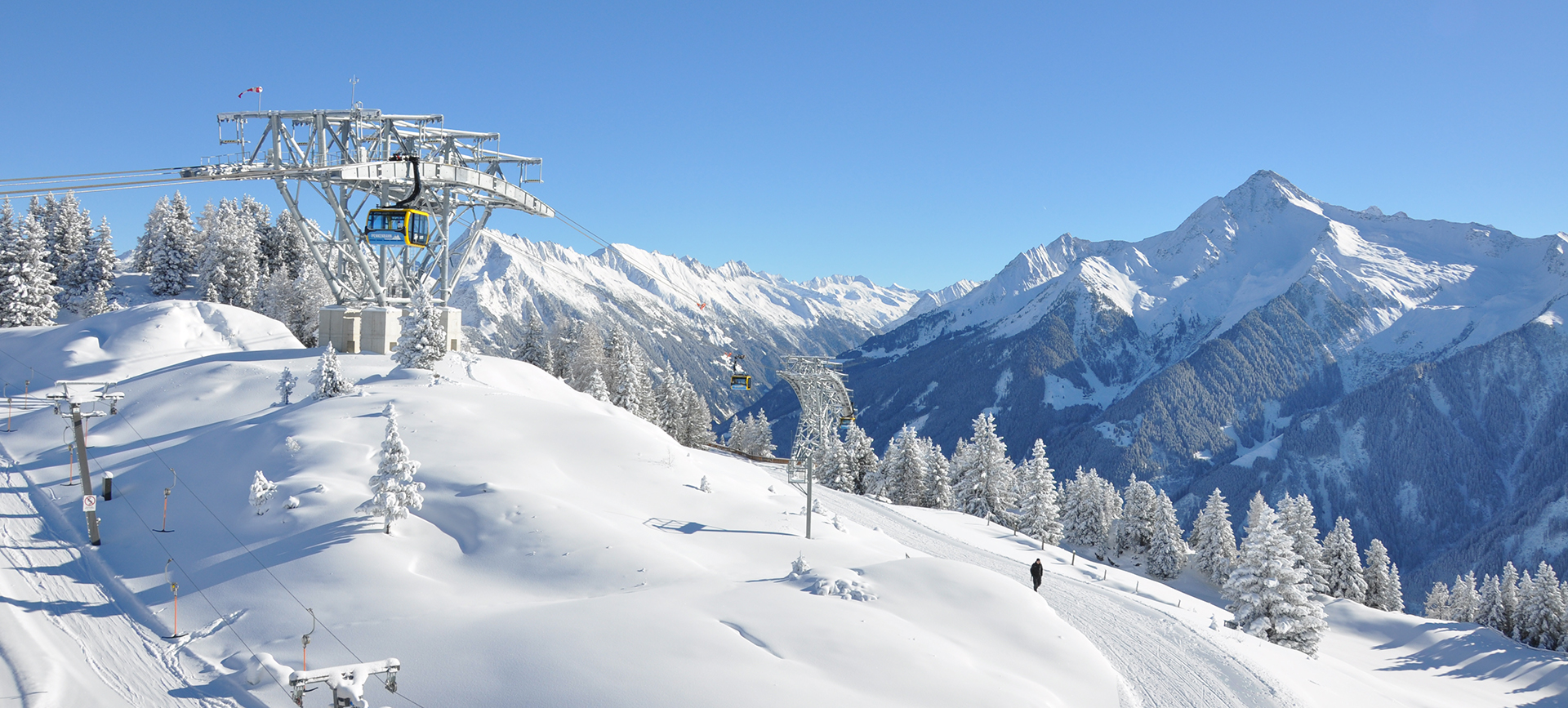 Open cable cars, lifts and slopes in Mayrhofen