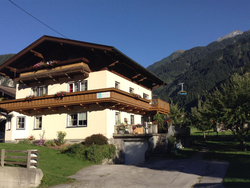 feratel-Appartement Schneeflöckchen 2 - Sommerbild haus groß