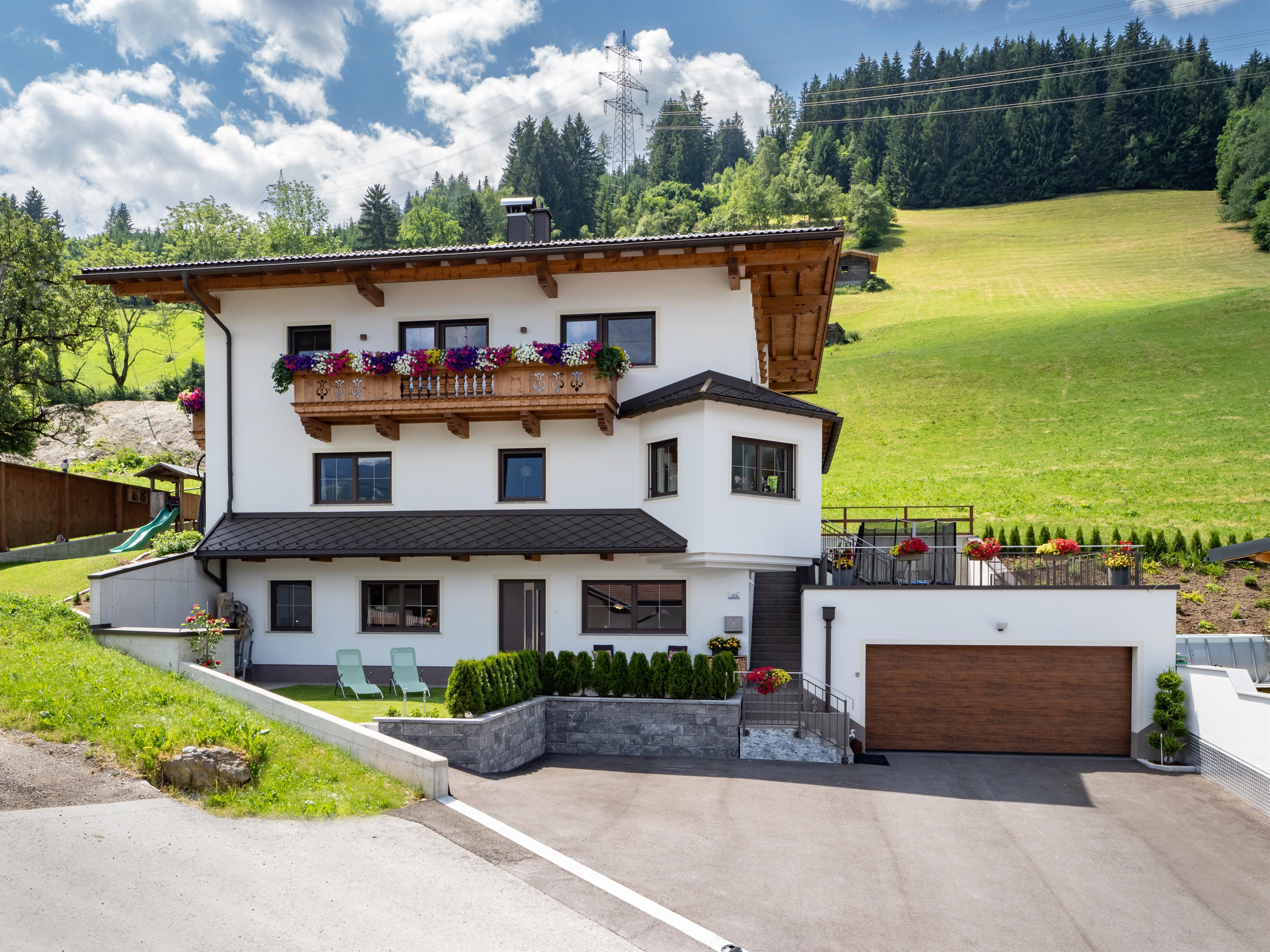 feratel-Ferienwohnung Kircher - Ferienwohnung_Kircher_Aeussere_Embergstrasse_50a_K