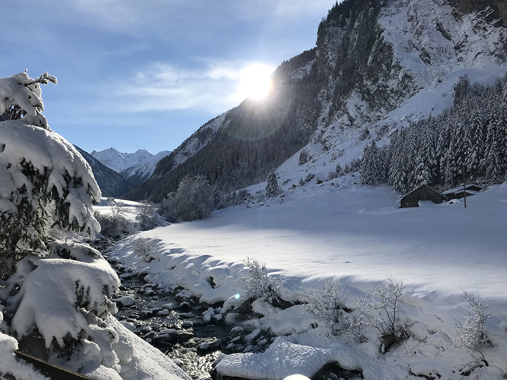 Skitaxi Zillergrund mit Taxi Kröll
