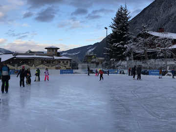mys-Eislaufen in Mayrhofen-Eislaufplatz Mayrhofen
