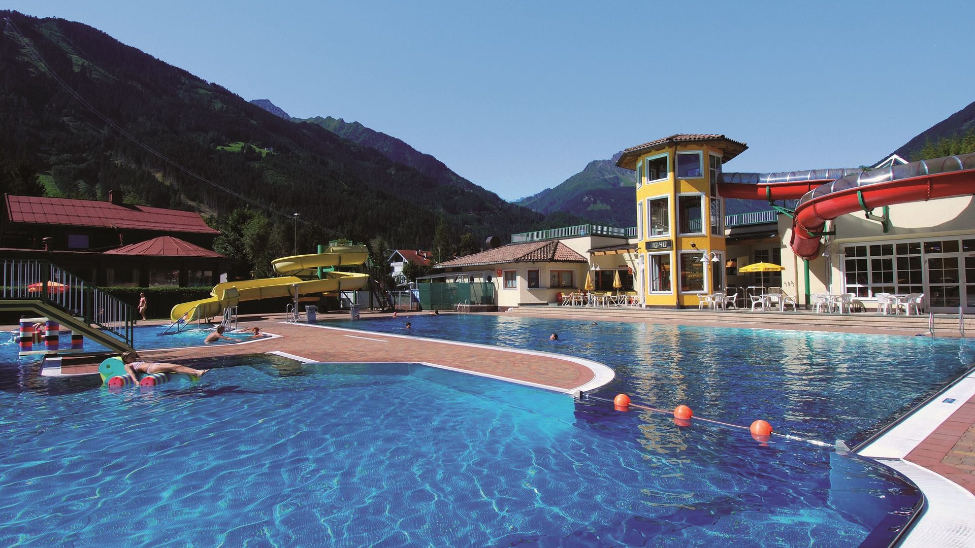 Mayrhofen outdoor swimming pool