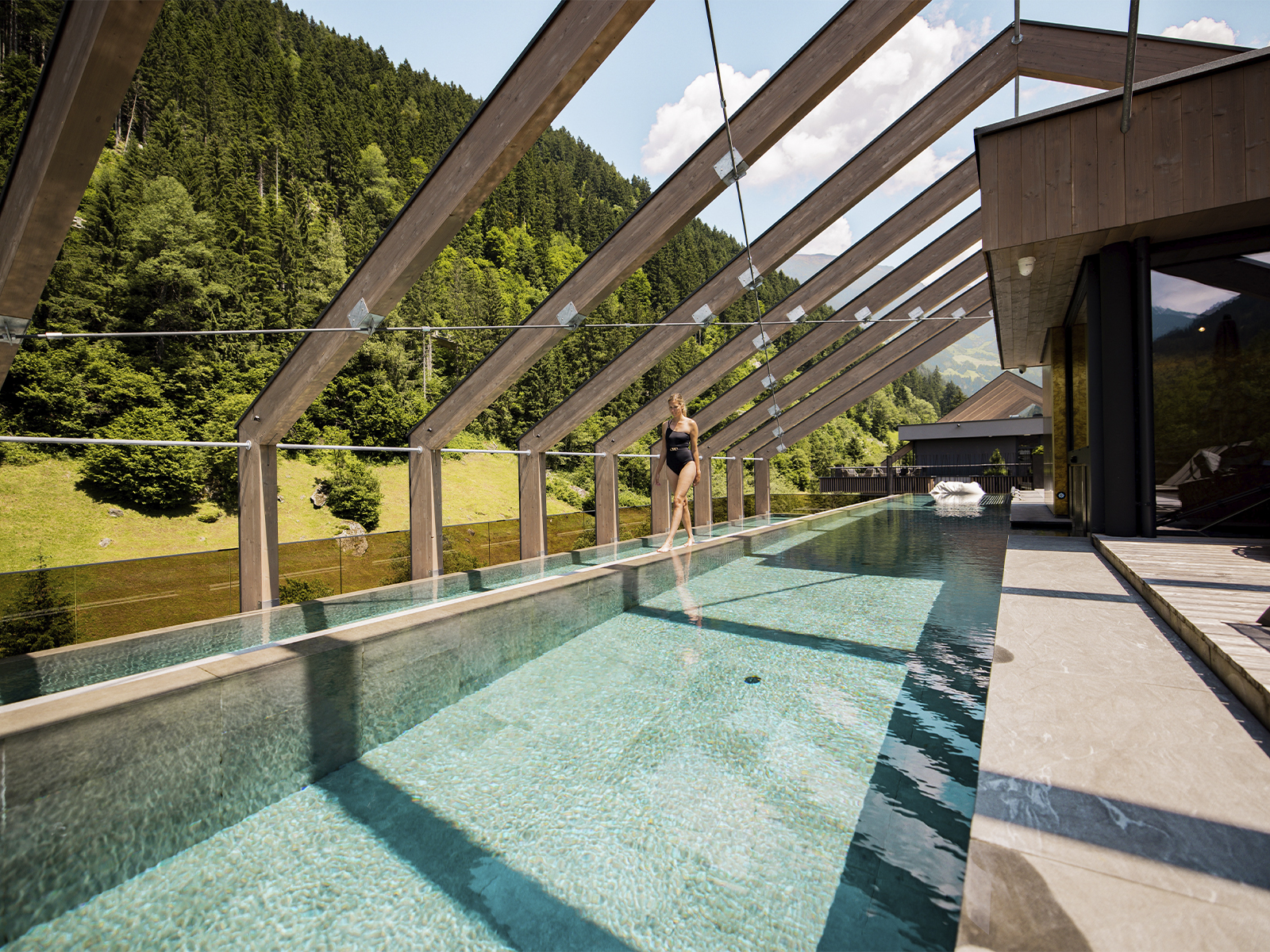 mys-ZillergrundRock Luxury Mountain Resort-Pools ZillergrundRock