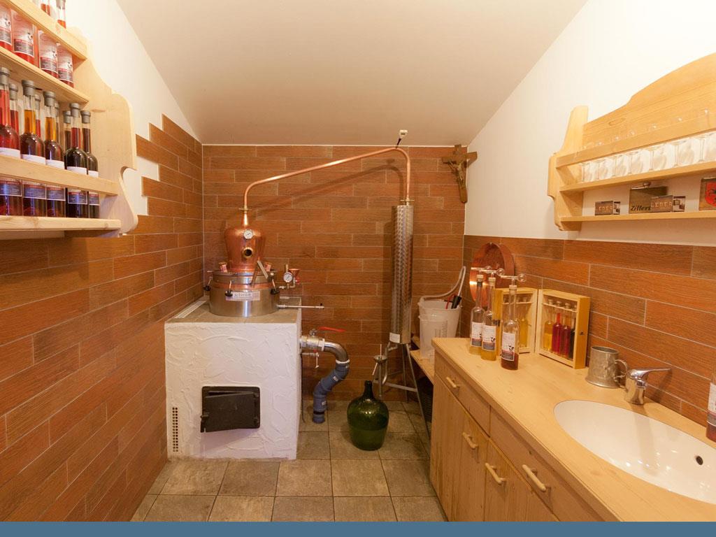 mys-Schnapsbrennerei Stiefelscherm - Fam. Rieser-Media Upload