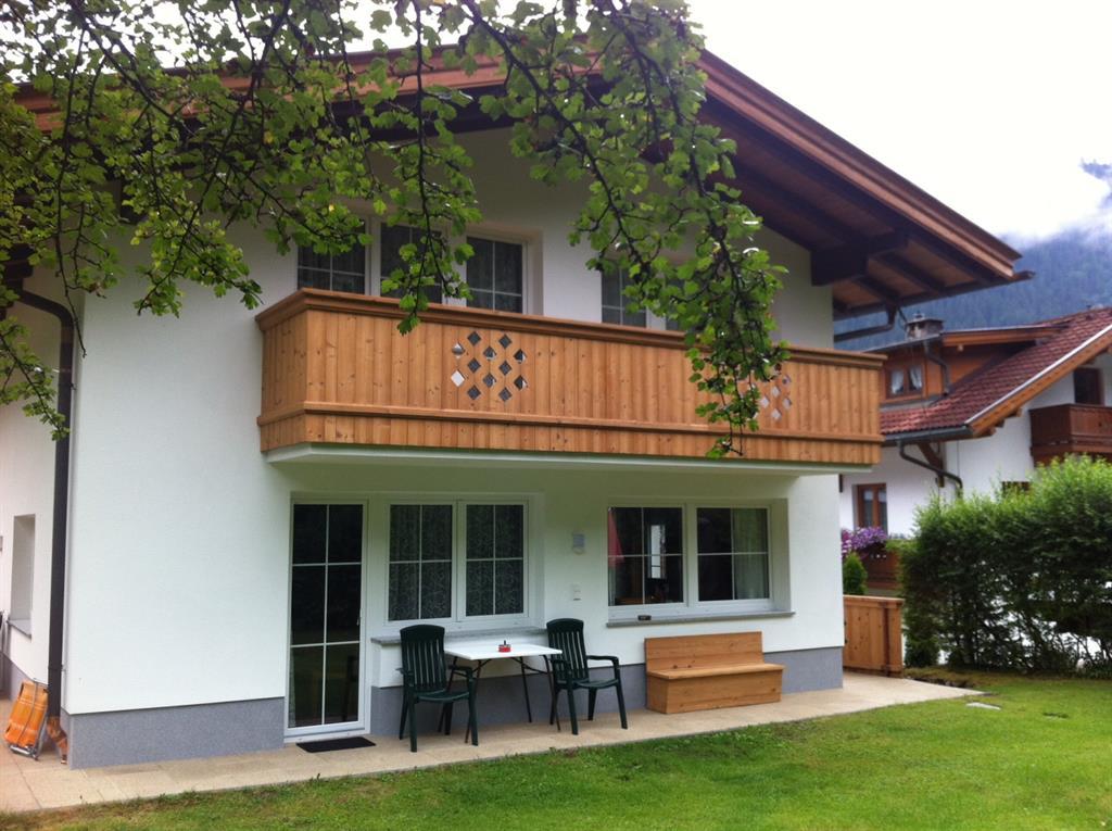 feratel-Ferienhaus Nicole - Ferienhaus Nicole Mayrhofen - Sommer Waldseite