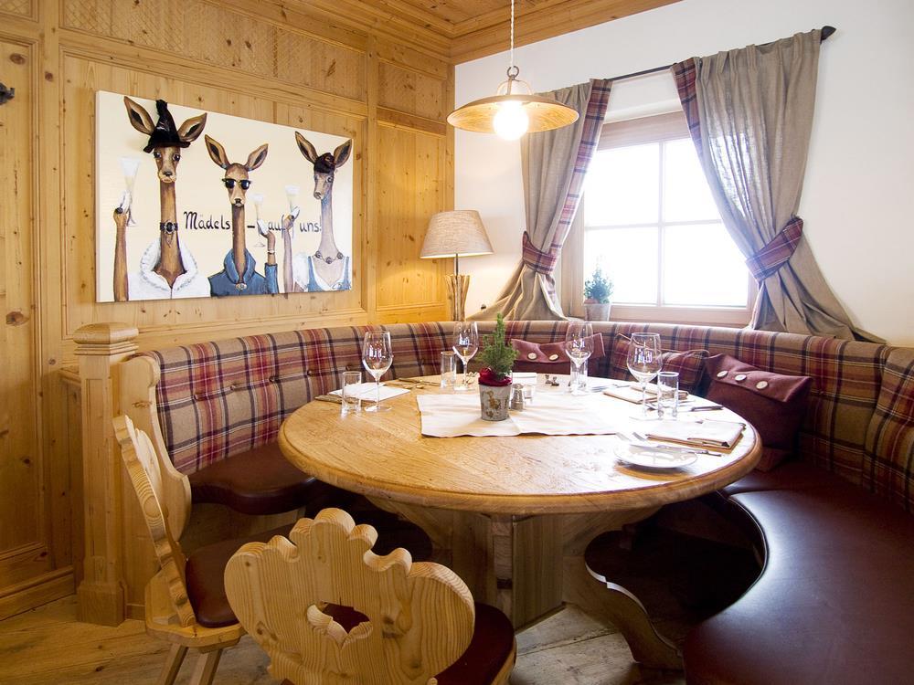 feratel-Wedelhütte Hochzillertal - Kaminstube Wedelhütte