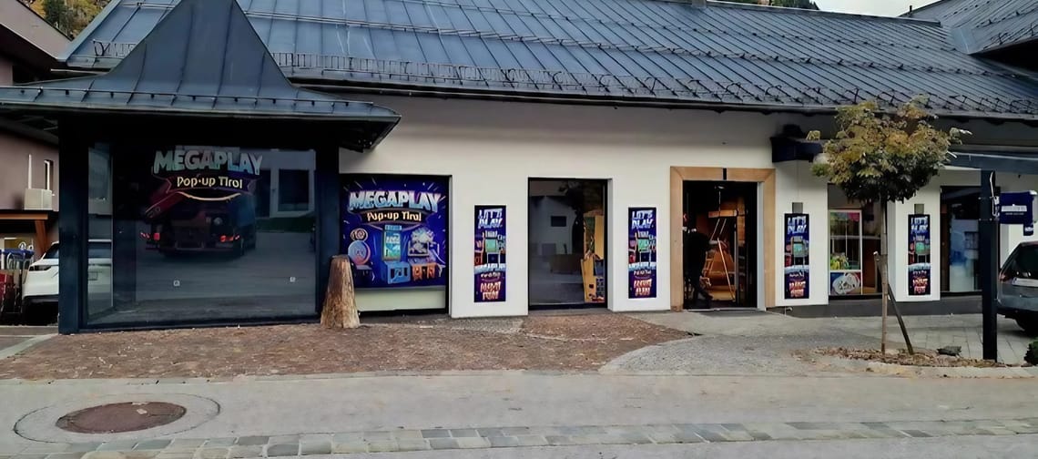 Das Gebäude des Megaplay Mayrhofen von außen