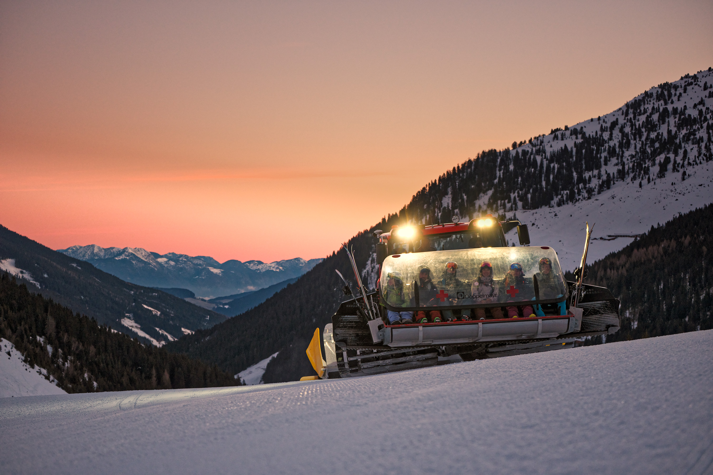 mys-EXKLUSIV: FIRST LINE SKIING HOCHFÜGEN-Firstline Skiing in Hochfügen