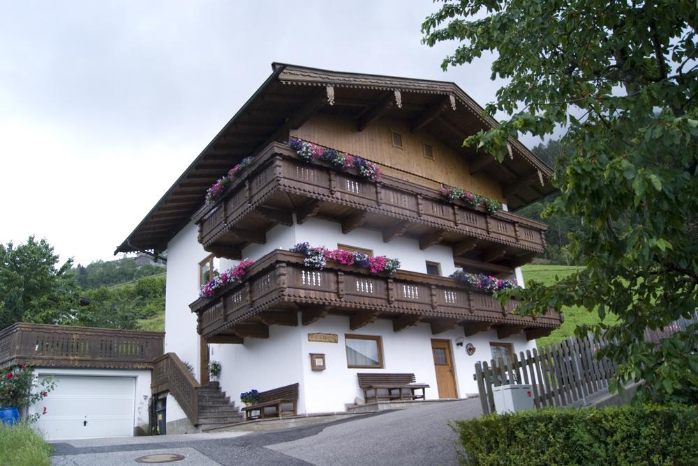 feratel-Haus Sporer Hippach Zillertal  im Sommer