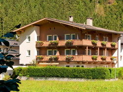 feratel-Apartments Leni - sommer-01