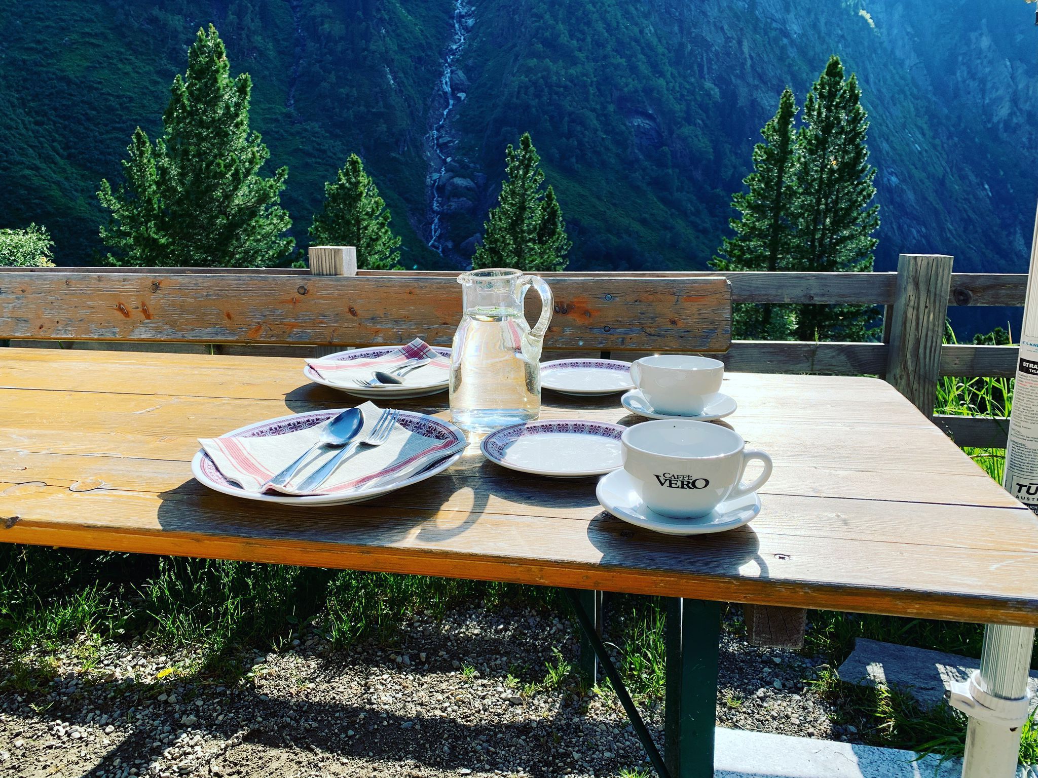 mys-Voucher for an overnight stay at the Grawand hut-Frühstück auf der Grawandhütte