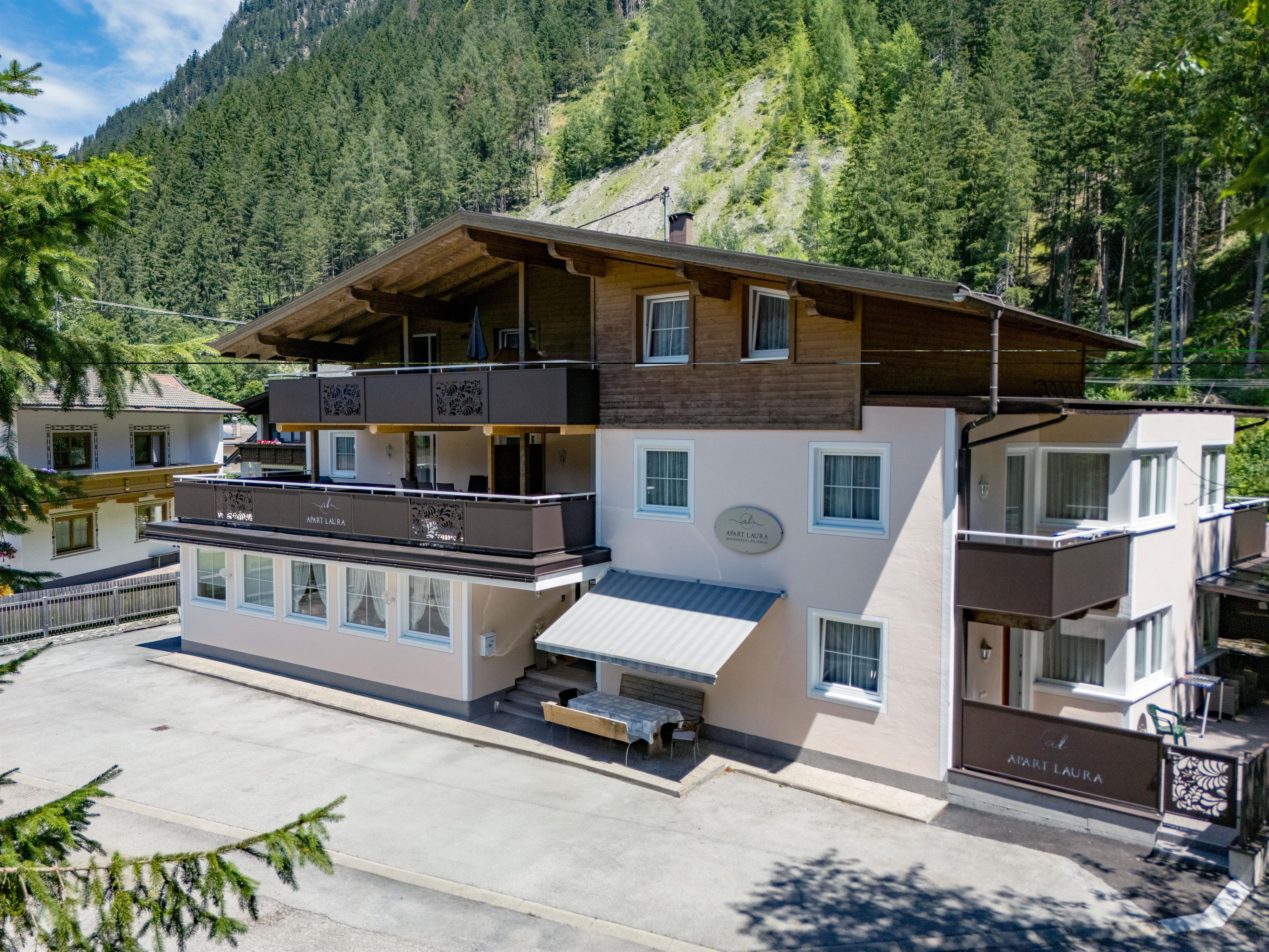 feratel-Apart Laura - Apart_Laura_Breitlahnweg_296_Mayrhofen_Haus_aussen