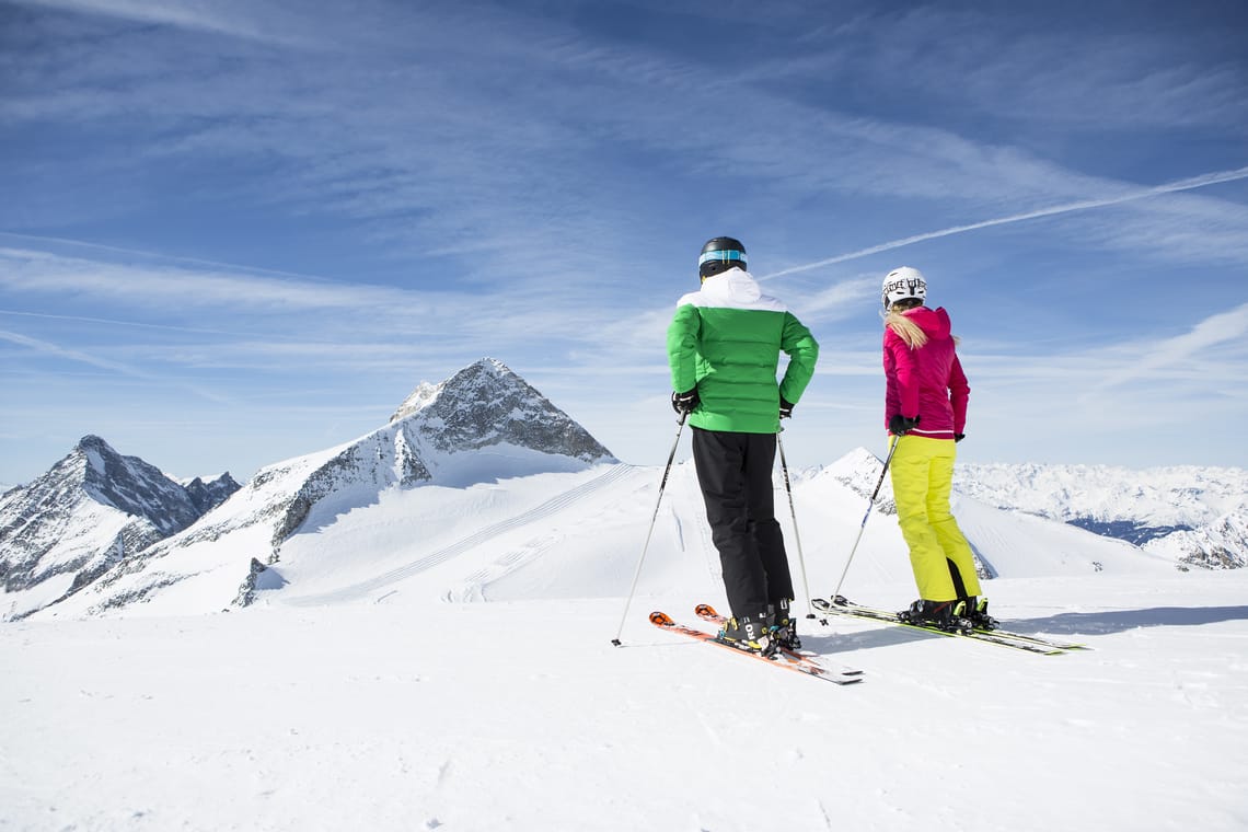 Skiing in the Zillertal, enjoy deep snow-covered slopes and endless downhill runs