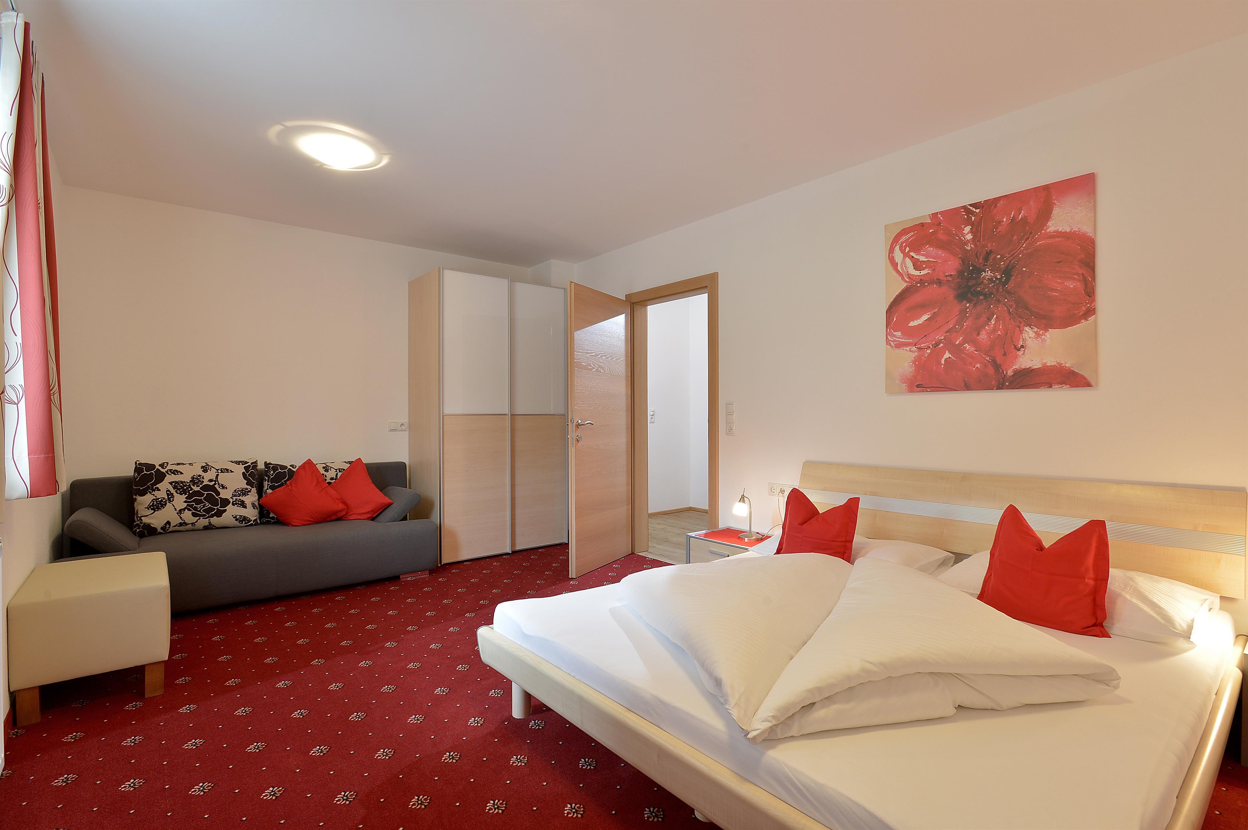 feratel-Ferienhaus Gredler - Zimmer mit Schlafcouch im Alpenröschen/ -veilchen