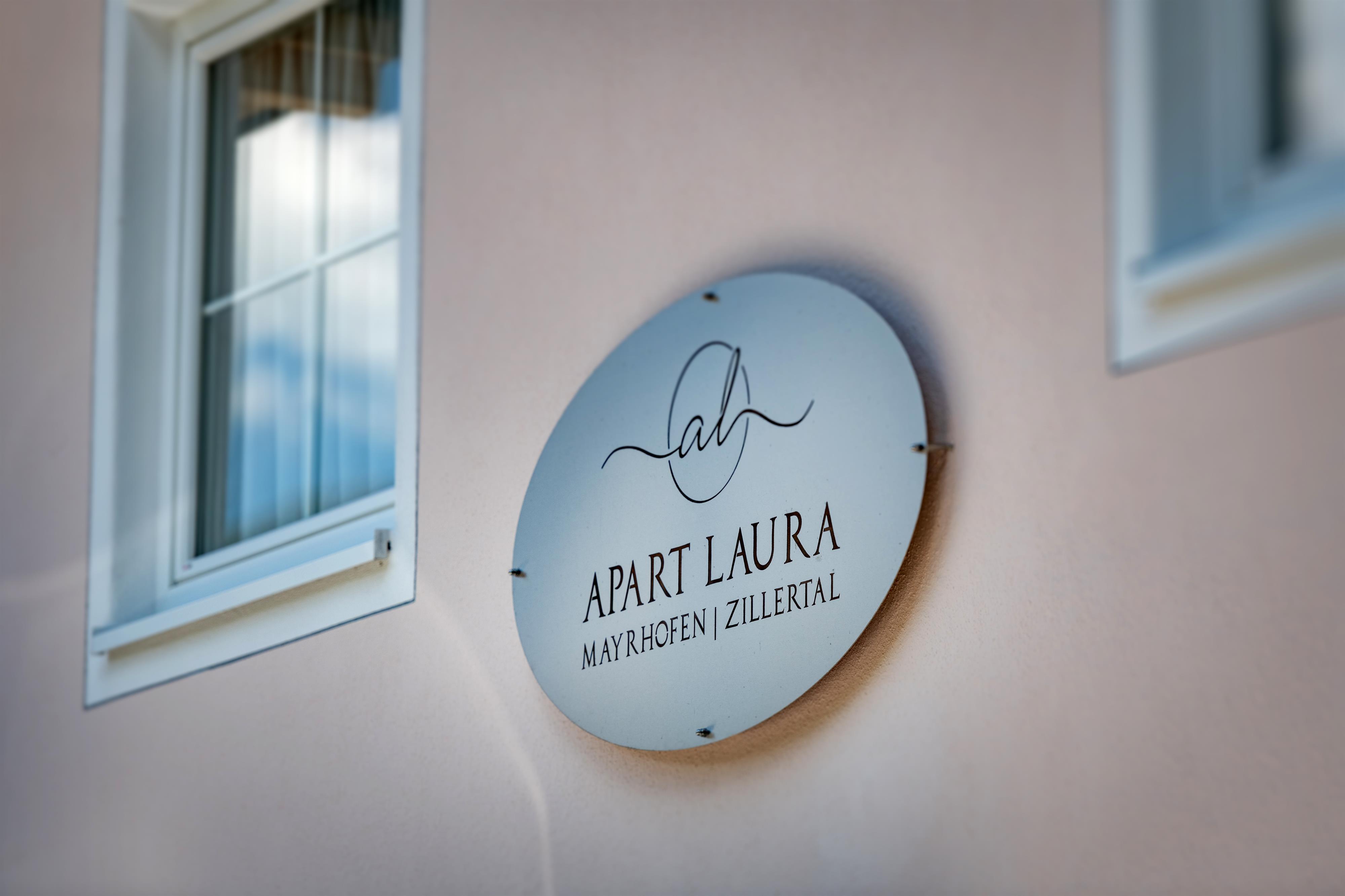 feratel-Apart Laura - Apart_Laura_Breitlahnweg_296_Mayrhofen_Schild_Deta