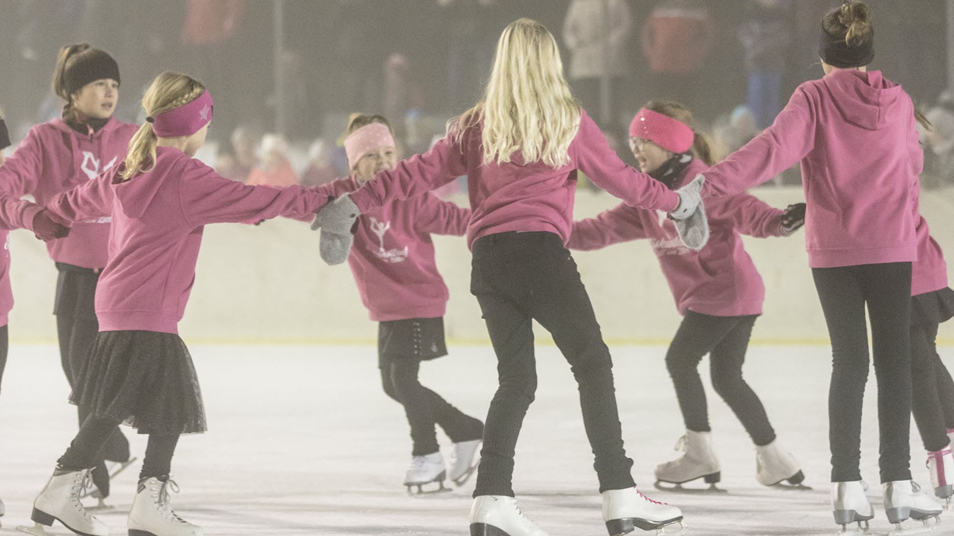 Ice Skating for kids in Zell in Zillertal