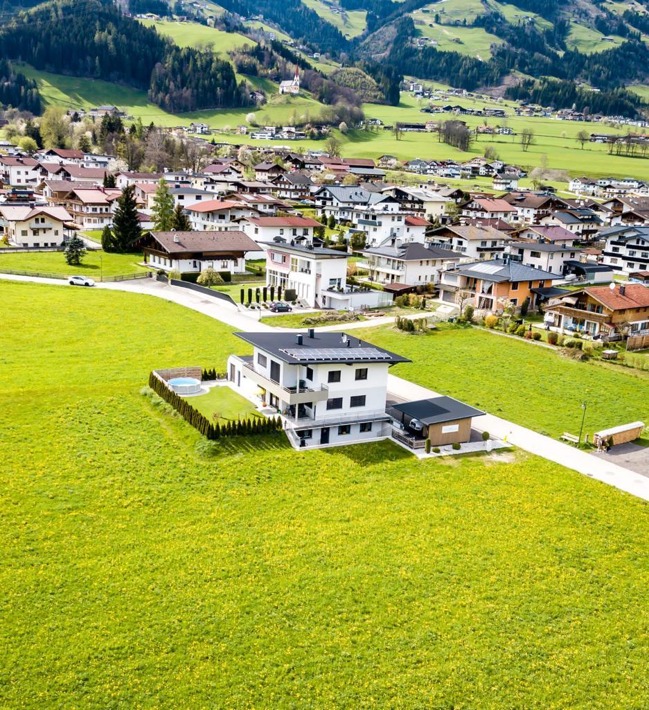 feratel-Apart Schachinger - Hausansicht Sommer Drohne