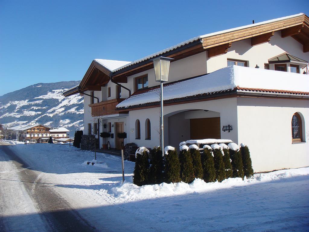 feratel-Apart Fucona - Hausansicht Winter