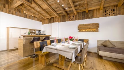 feratel-Chalet Modern Life - Küche & Essbereich Apartment Altholz