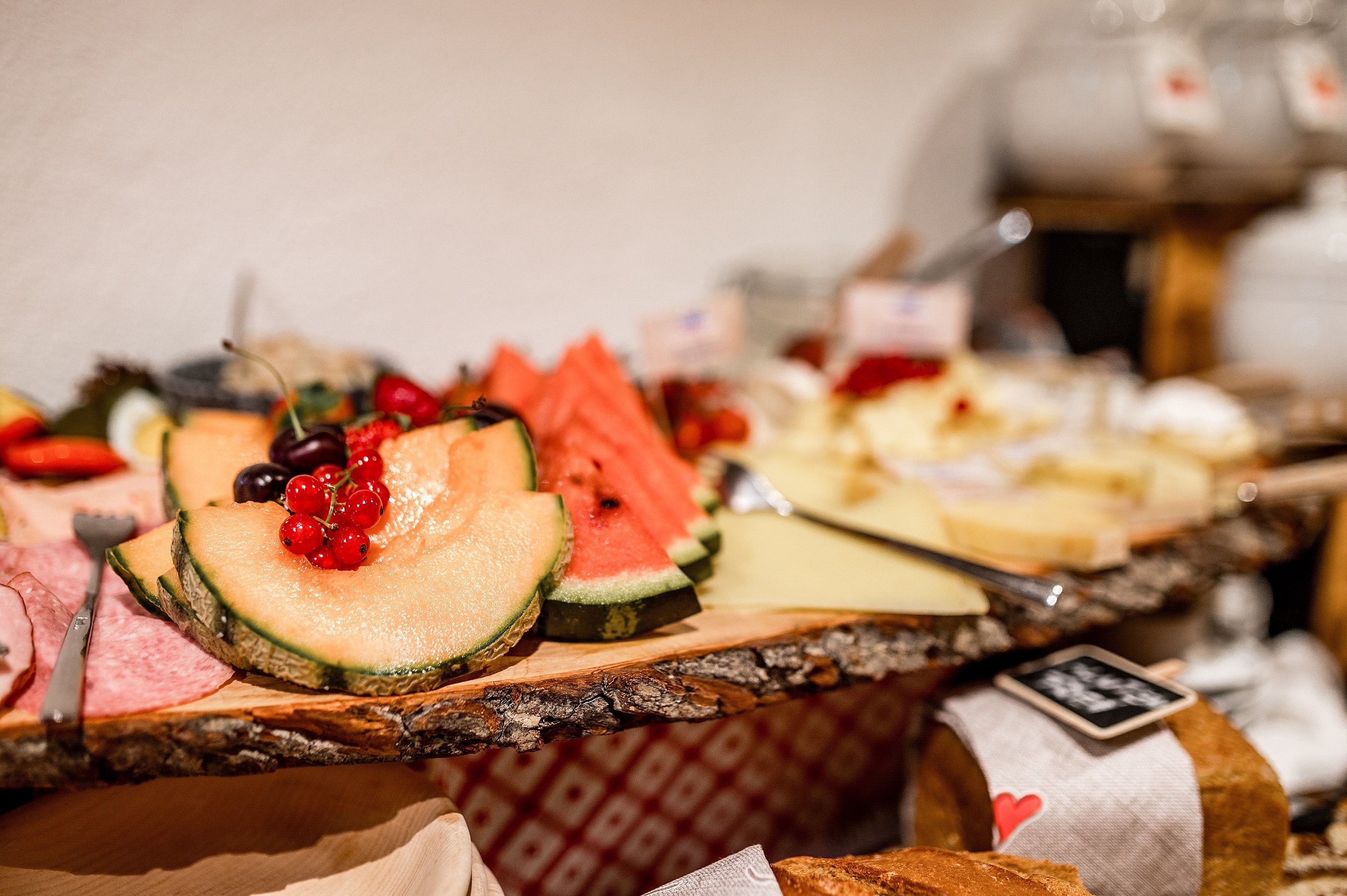 mys-Mountain Breakfast - Ahornhütte-Frühstücksbuffet 1.jpg
