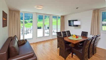 feratel-Apart Mountain Lodge Mayrhofen - Apart Mountainlodge - Wohn- Essbereich2